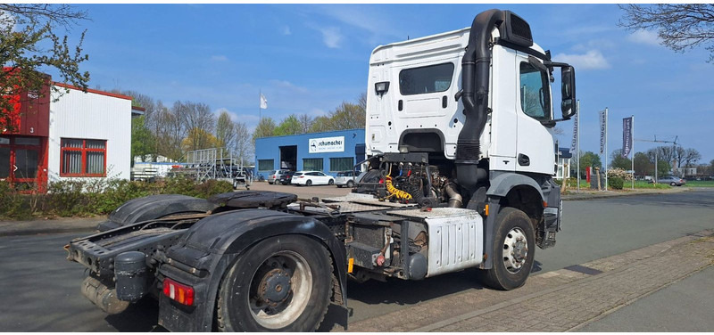 Mercedes-Benz 1840 HD 4x4 Arocs - وحدة جر: صورة 4 Mercedes-Benz 1840 HD 4x4 Arocs - وحدة جر: صورة 4