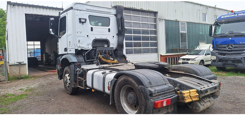 Mercedes-Benz 1840 HD 4x4 Arocs - وحدة جر: صورة 3 Mercedes-Benz 1840 HD 4x4 Arocs - وحدة جر: صورة 3