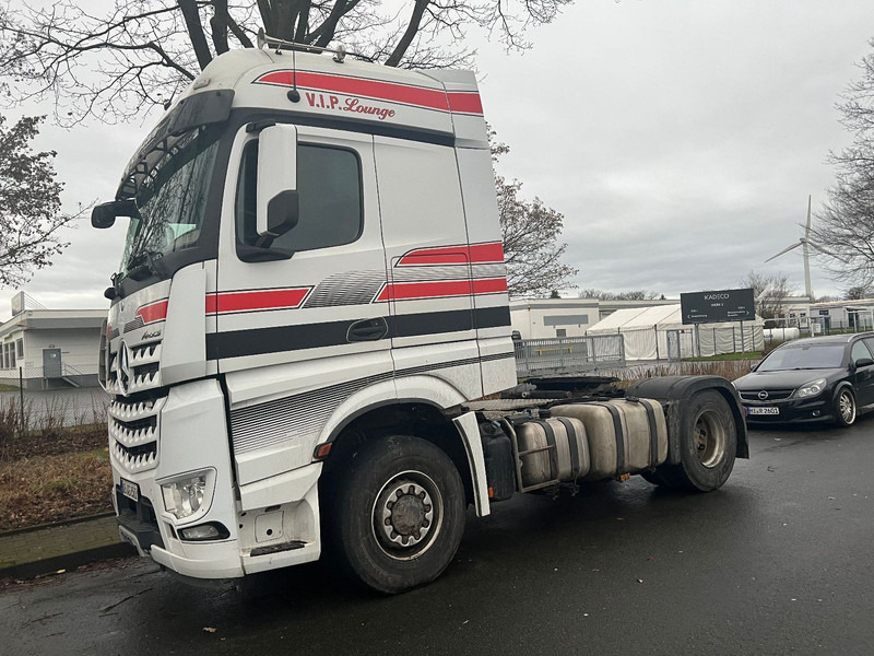 Mercedes-Benz 1845 Arocs 4x4 HD 1-Hand - وحدة جر: صورة 4 Mercedes-Benz 1845 Arocs 4x4 HD 1-Hand - وحدة جر: صورة 4
