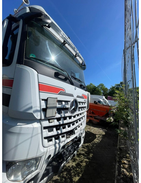 Mercedes-Benz 1845MP4 HD 4x4 - وحدة جر: صورة 3 Mercedes-Benz 1845MP4 HD 4x4 - وحدة جر: صورة 3