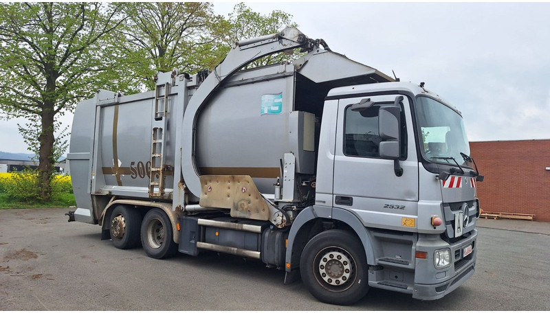 Mercedes-Benz 2532 Actros Überkopflader - شاحنة النفايات: صورة 3 Mercedes-Benz 2532 Actros Überkopflader - شاحنة النفايات: صورة 3