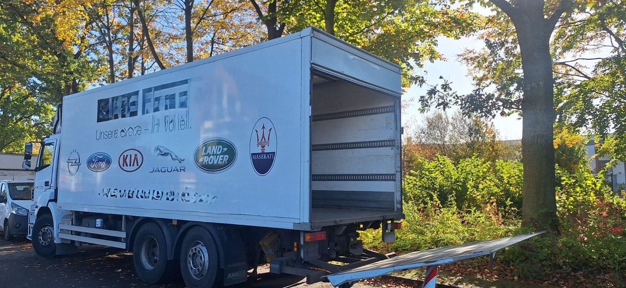 Mercedes-Benz 2540 Koffer mit LBW - شاحنة مقفلة: صورة 4 Mercedes-Benz 2540 Koffer mit LBW - شاحنة مقفلة: صورة 4