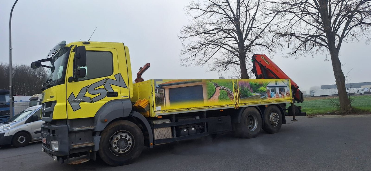 Mercedes-Benz 2636 Axor 3-Achser 6x2 mit Kran PK14002+Funk - شاحنات مسطحة, شاحنة كرين: صورة 2 Mercedes-Benz 2636 Axor 3-Achser 6x2 mit Kran PK14002+Funk - شاحنات مسطحة, شاحنة كرين: صورة 2