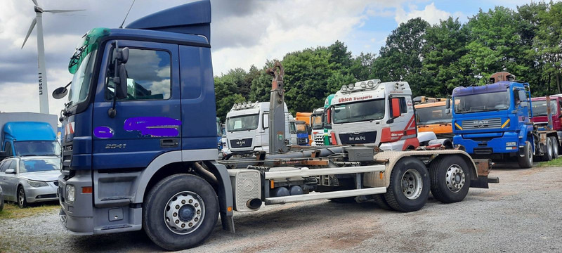 Mercedes-Benz 2641K 6x2 Abroller M-Haus Klima - شاحنة ذات خطاف: صورة 2 Mercedes-Benz 2641K 6x2 Abroller M-Haus Klima - شاحنة ذات خطاف: صورة 2
