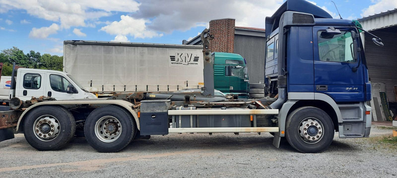 Mercedes-Benz 2641K 6x2 Abroller M-Haus Klima - شاحنة ذات خطاف: صورة 4 Mercedes-Benz 2641K 6x2 Abroller M-Haus Klima - شاحنة ذات خطاف: صورة 4