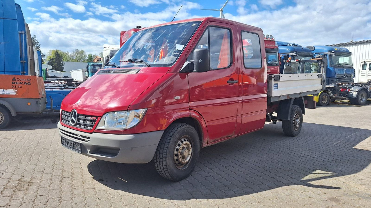 Mercedes-Benz 313 Pritsche Doppelkabine - شاحنة مفتوحة, الشاحنات الصغيرة كابينة مزدوجة: صورة 2 Mercedes-Benz 313 Pritsche Doppelkabine - شاحنة مفتوحة, الشاحنات الصغيرة كابينة مزدوجة: صورة 2