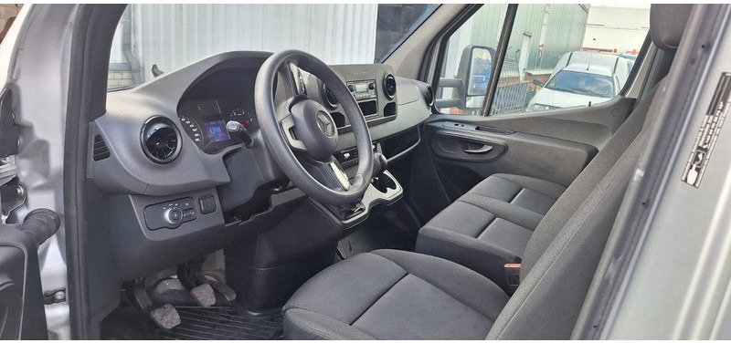 Mercedes-Benz 315 317 319 Sprinter III Koffer - شاحنة مغلقة الصندوق: صورة 4 Mercedes-Benz 315 317 319 Sprinter III Koffer - شاحنة مغلقة الصندوق: صورة 4