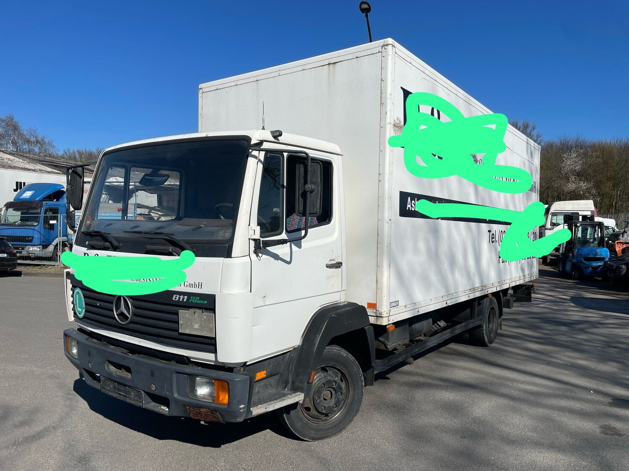 Mercedes-Benz 811 Koffer Blatt/Blatt Gefedert - شاحنة مغلقة الصندوق: صورة 1 Mercedes-Benz 811 Koffer Blatt/Blatt Gefedert - شاحنة مغلقة الصندوق: صورة 1