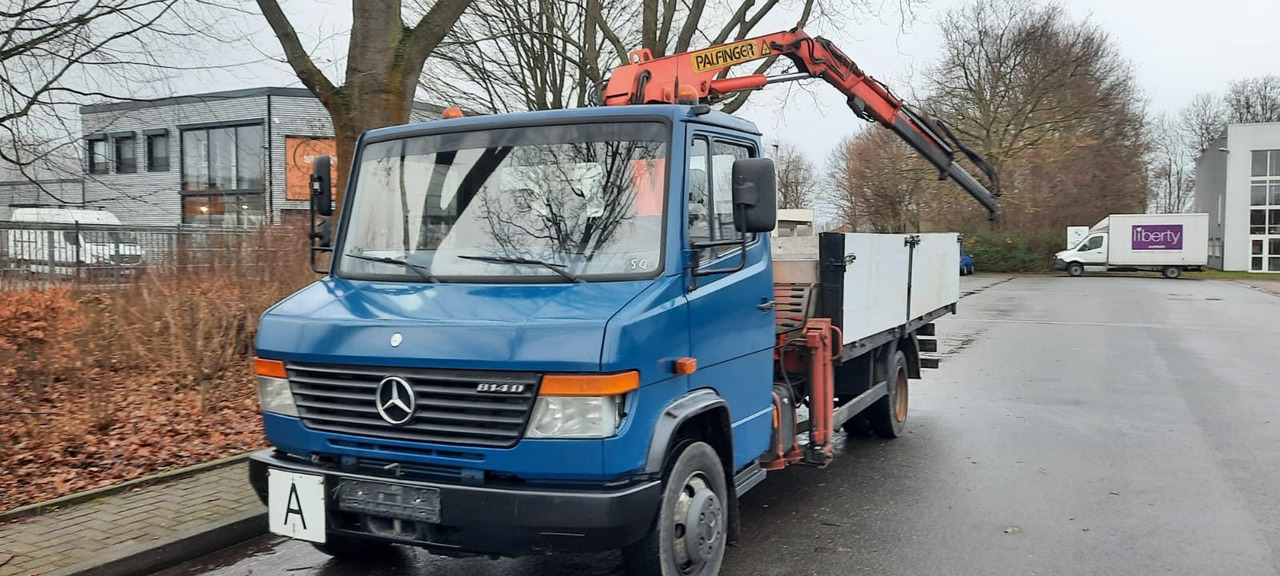 Mercedes-Benz 814 Pritsche mit Kran+Greifer - شاحنة مفتوحة: صورة 3 Mercedes-Benz 814 Pritsche mit Kran+Greifer - شاحنة مفتوحة: صورة 3