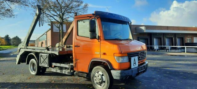 Mercedes-Benz 818D Absetzkipper/Meiller Euro:4 1-Hand - شاحنة نقل المخلفات: صورة 1 Mercedes-Benz 818D Absetzkipper/Meiller Euro:4 1-Hand - شاحنة نقل المخلفات: صورة 1