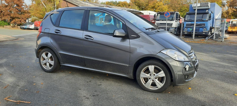 Mercedes-Benz A-Klasse 180 A 180 CDI AVANTGARDE - هاتشباك: صورة 1 Mercedes-Benz A-Klasse 180 A 180 CDI AVANTGARDE - هاتشباك: صورة 1