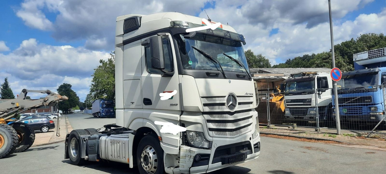 Mercedes-Benz Actros 1843LS Stream Space Kompressor:D9000 - وحدة جر: صورة 1 Mercedes-Benz Actros 1843LS Stream Space Kompressor:D9000 - وحدة جر: صورة 1