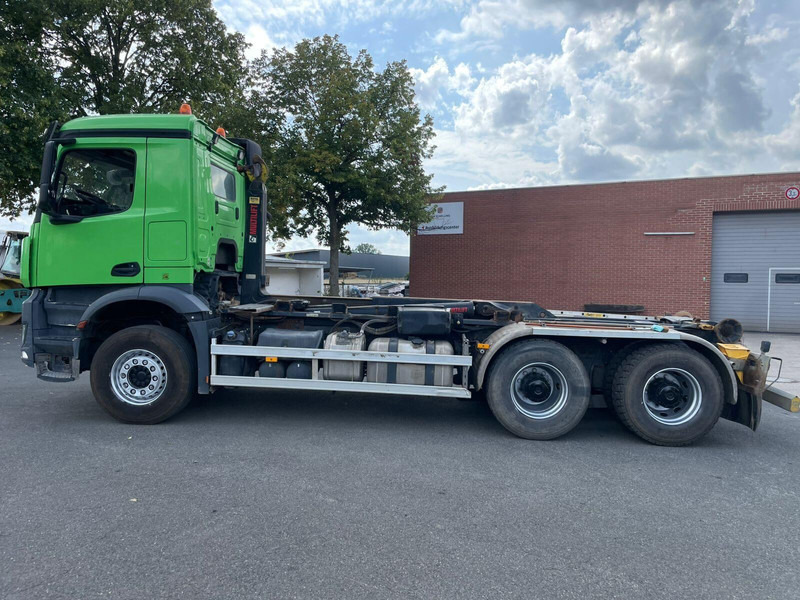 Mercedes-Benz Arocs 2643 - شاحنة ذات خطاف: صورة 5 Mercedes-Benz Arocs 2643 - شاحنة ذات خطاف: صورة 5