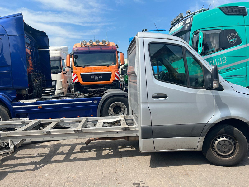 Mercedes-Benz Sprinter III 314 cdi Fahrgestell Klima Vollaust - شاحنة التوصيل: صورة 4 Mercedes-Benz Sprinter III 314 cdi Fahrgestell Klima Vollaust - شاحنة التوصيل: صورة 4