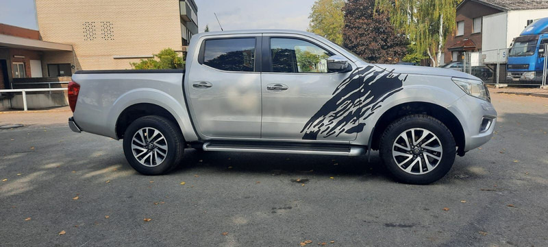 Nissan Navara NP300 N-Connecta Double Cab 4x4 - شاحنة البيك أب: صورة 4 Nissan Navara NP300 N-Connecta Double Cab 4x4 - شاحنة البيك أب: صورة 4