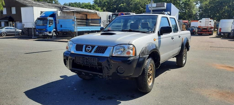 Nissan Pickup Doka - شاحنة البيك أب: صورة 4 Nissan Pickup Doka - شاحنة البيك أب: صورة 4
