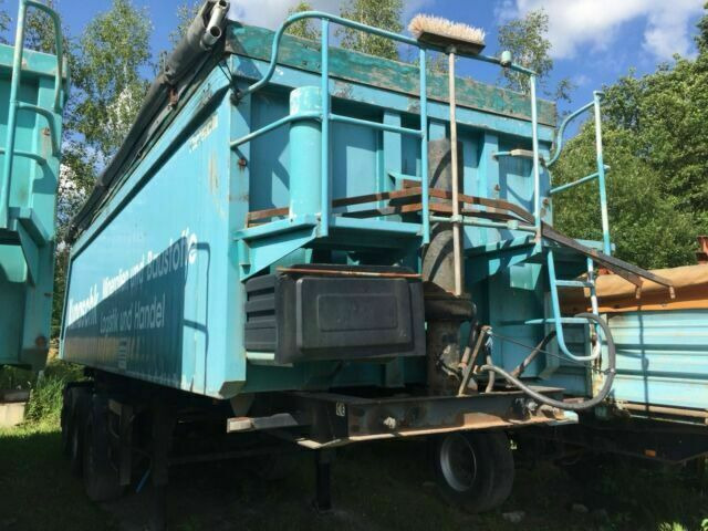 Reisch SKI 24 32 Kubik Mulde German Fahrzeug - قلابة نصف مقطورة نصف مقطورة قلابة: صورة 1 Reisch SKI 24 32 Kubik Mulde German Fahrzeug - قلابة نصف مقطورة نصف مقطورة قلابة: صورة 1