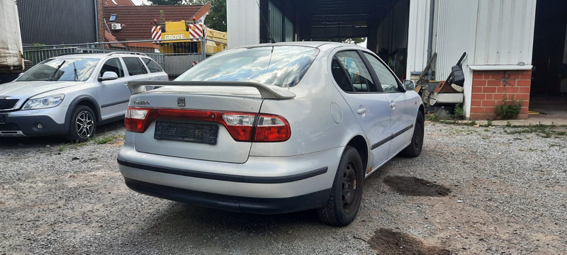 SEAT Toledo Signo 1,8 20V Autom - سيارة: صورة 3 SEAT Toledo Signo 1,8 20V Autom - سيارة: صورة 3