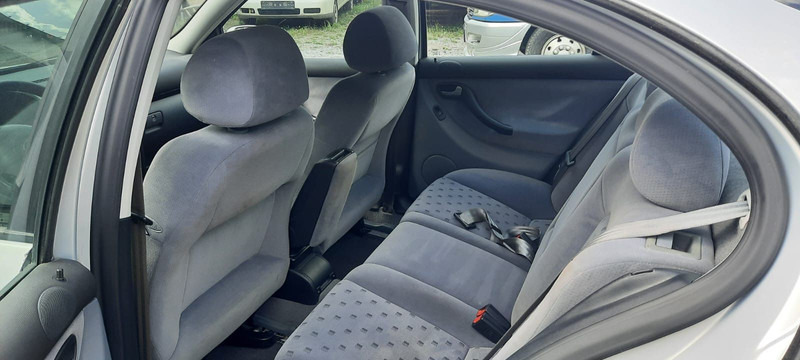 SEAT Toledo Signo 1,8 20V Autom - سيارة: صورة 5 SEAT Toledo Signo 1,8 20V Autom - سيارة: صورة 5