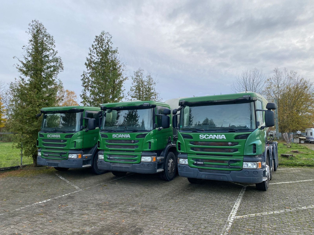 Scania 2x P360 Betonmischer 8x4 Blatt/Blatt E6 2 stück - شاحنة خلاطة خرسانة: صورة 2 Scania 2x P360 Betonmischer 8x4 Blatt/Blatt E6 2 stück - شاحنة خلاطة خرسانة: صورة 2