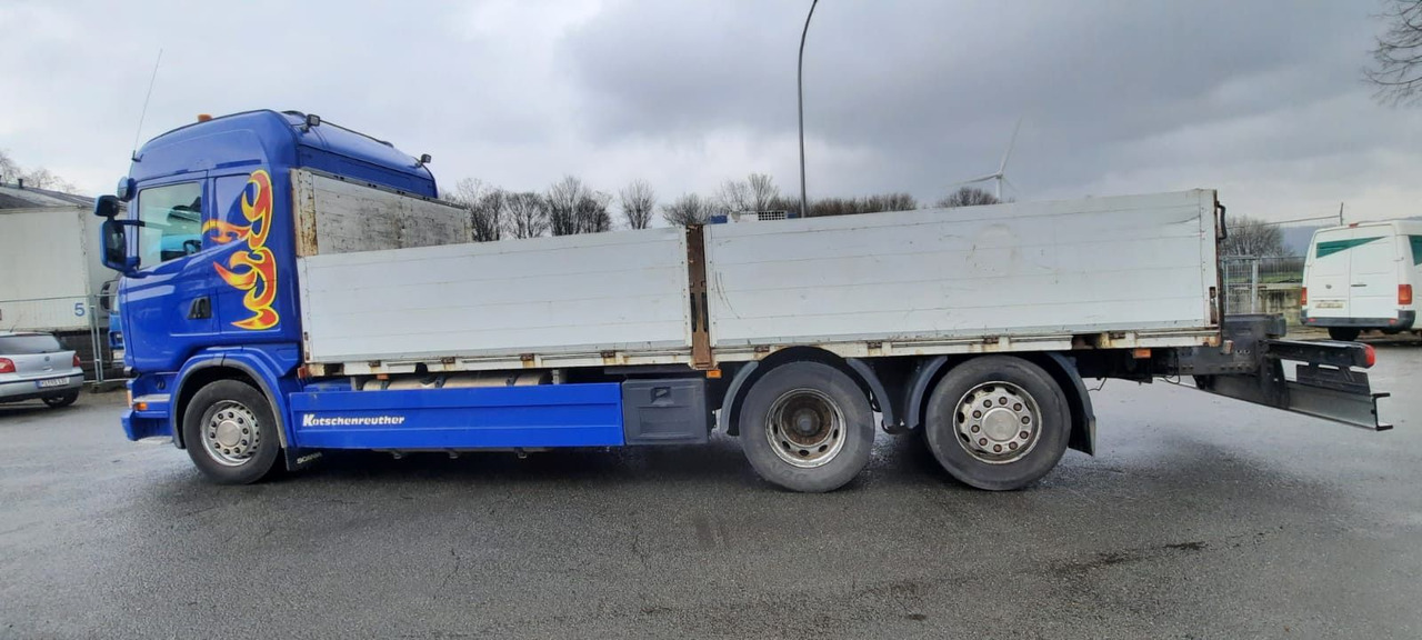 Scania G440 Pritsche 6x2 Kran am Heck vor. - شاحنات مسطحة, شاحنة كرين: صورة 5 Scania G440 Pritsche 6x2 Kran am Heck vor. - شاحنات مسطحة, شاحنة كرين: صورة 5