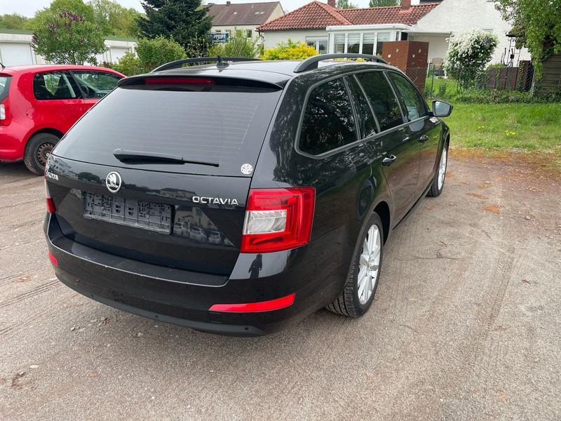 Škoda Octavia 2.0 TDI Green tec Solution Combi - سيارة: صورة 3 Škoda Octavia 2.0 TDI Green tec Solution Combi - سيارة: صورة 3