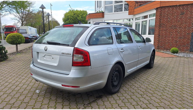 Škoda Octavia - سيارة ستيشن: صورة 4 Škoda Octavia - سيارة ستيشن: صورة 4