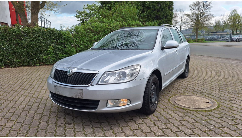 Škoda Octavia - سيارة ستيشن: صورة 1 Škoda Octavia - سيارة ستيشن: صورة 1