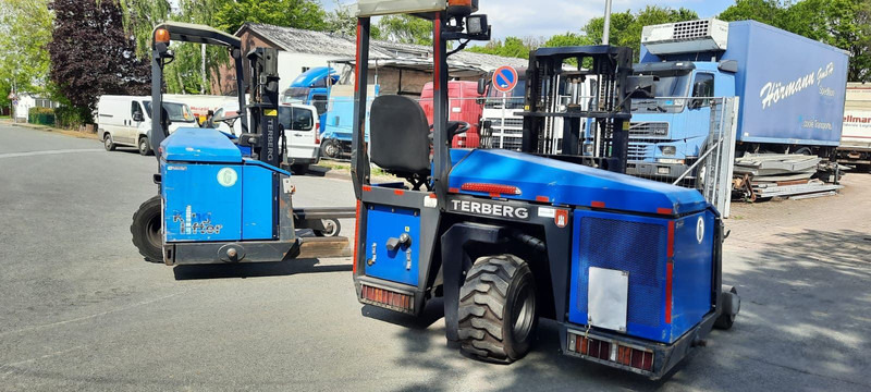 Terberg TKL M1-3 Mitnahmestapler - محمل جانبي - رافعة شوكية ذات شحن جانبي: صورة 3 Terberg TKL M1-3 Mitnahmestapler - محمل جانبي - رافعة شوكية ذات شحن جانبي: صورة 3
