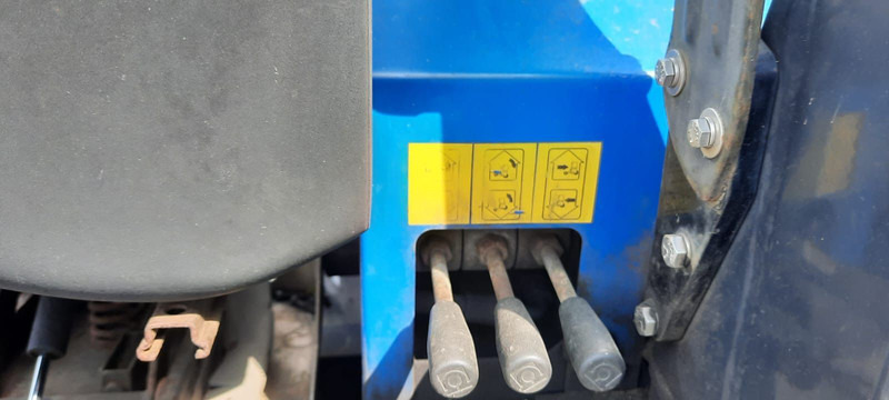 Terberg TKL M1-3 Mitnahmestapler - محمل جانبي - رافعة شوكية ذات شحن جانبي: صورة 4 Terberg TKL M1-3 Mitnahmestapler - محمل جانبي - رافعة شوكية ذات شحن جانبي: صورة 4
