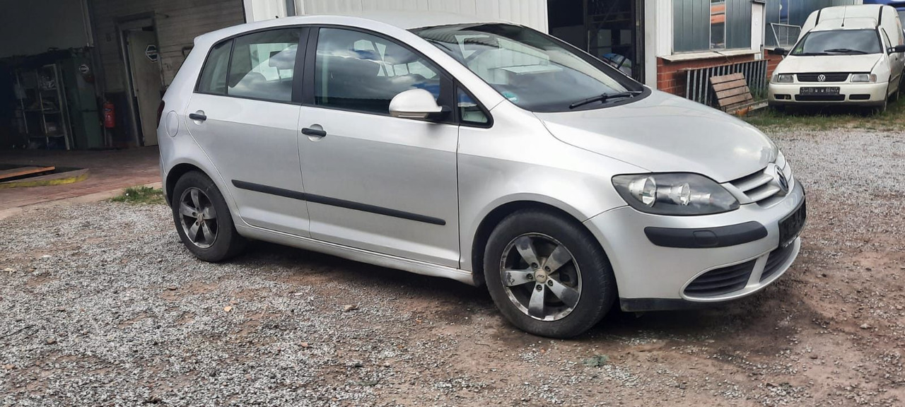 Volkswagen Golf Plus 1.9 TDI DSG DPF Comfortline - سيدان: صورة 1 Volkswagen Golf Plus 1.9 TDI DSG DPF Comfortline - سيدان: صورة 1