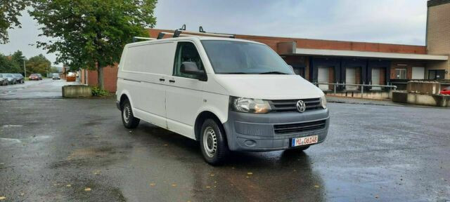 Volkswagen Transporter TDI Kastenwagen Lang - فان المدمجة: صورة 1 Volkswagen Transporter TDI Kastenwagen Lang - فان المدمجة: صورة 1