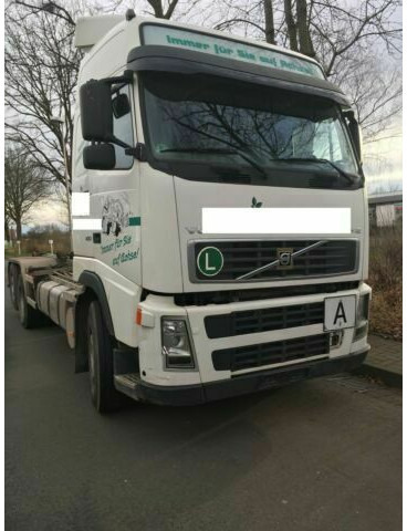 Volvo FH12-420 G.Haus 2xBett Klima Schaltgetriebe Reta - شاحنة ذات خطاف: صورة 4 Volvo FH12-420 G.Haus 2xBett Klima Schaltgetriebe Reta - شاحنة ذات خطاف: صورة 4