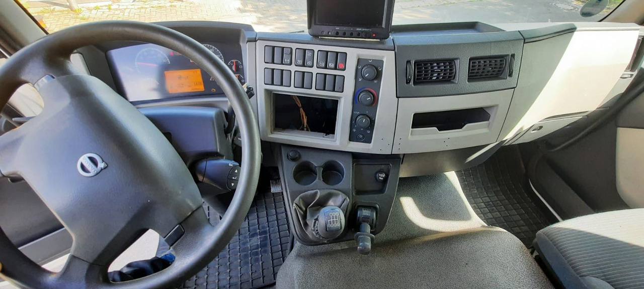شاحنة ستارة Volvo FL 6-250PS Plane Spriegel LBW Klima: صورة 7