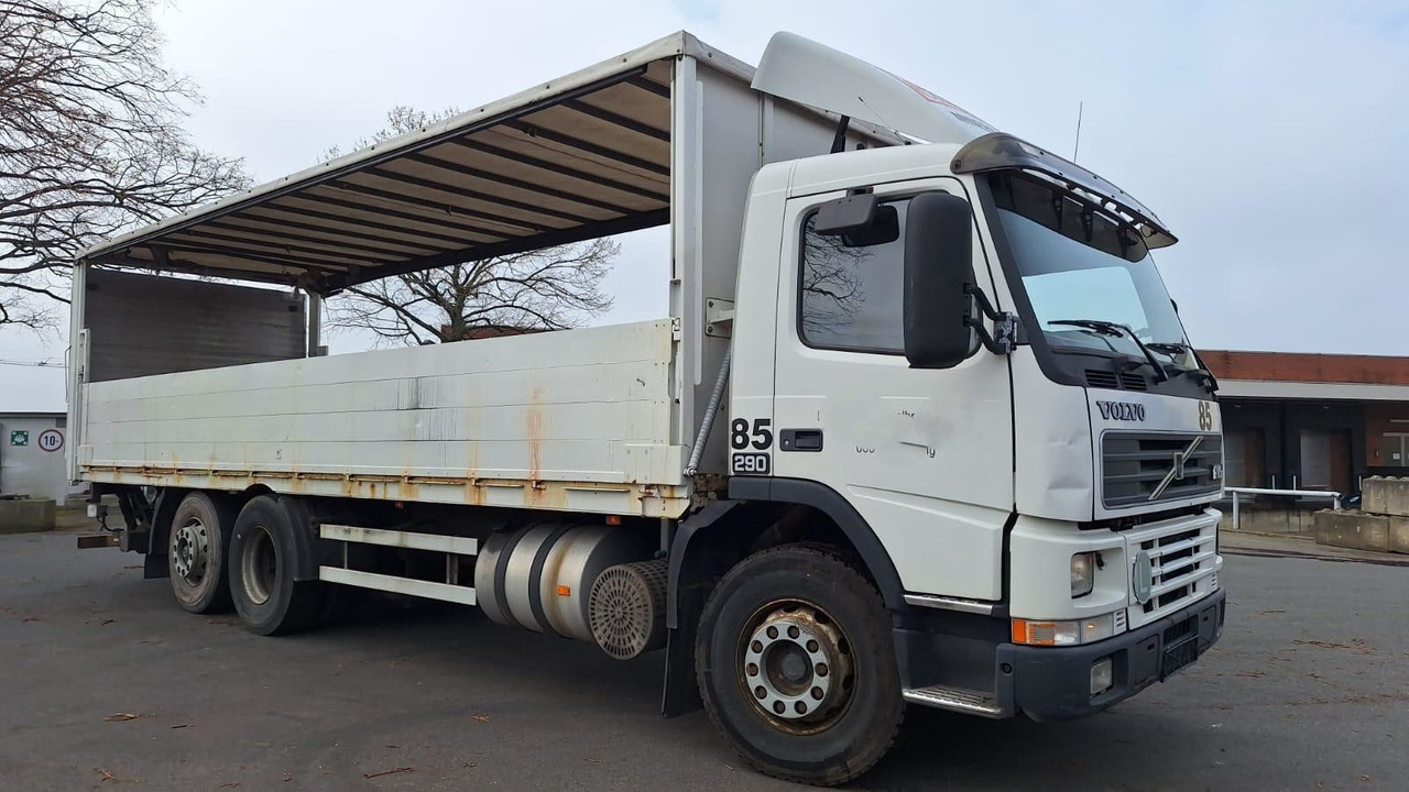 Volvo FM7 6x2 Koffer 3x vorhanden - شاحنة مقفلة: صورة 2 Volvo FM7 6x2 Koffer 3x vorhanden - شاحنة مقفلة: صورة 2