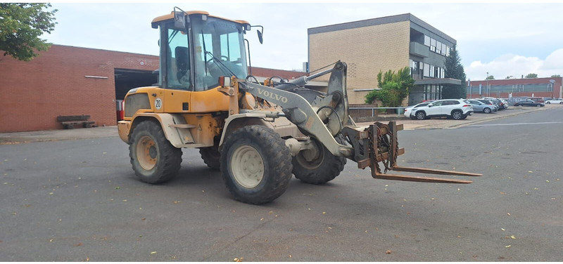 Volvo L30G - اللودر بعجل: صورة 1 Volvo L30G - اللودر بعجل: صورة 1