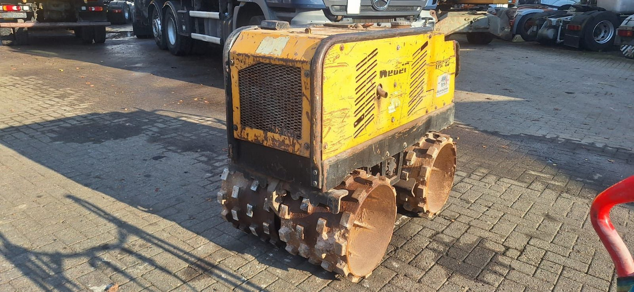 Weber TRC85 Walze - مدحلة صغيرة: صورة 1 Weber TRC85 Walze - مدحلة صغيرة: صورة 1