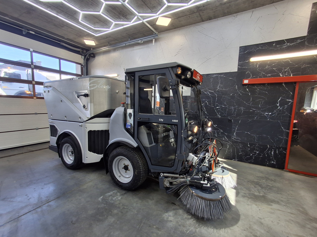 HAKO Citymaster 1600 Kehrmaschine Zamiatarka PM2.5 Euro 6 2019r - سياره كنس شوارع: صورة 4 HAKO Citymaster 1600 Kehrmaschine Zamiatarka PM2.5 Euro 6 2019r - سياره كنس شوارع: صورة 4