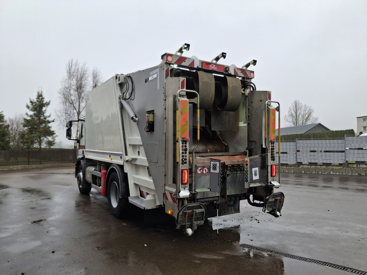 IVECO Śmieciarka IVECO Eurocargo 190EL28 EURO 6 Garbage Truck Mullwage - شاحنة النفايات: صورة 3 IVECO Śmieciarka IVECO Eurocargo 190EL28 EURO 6 Garbage Truck Mullwage - شاحنة النفايات: صورة 3