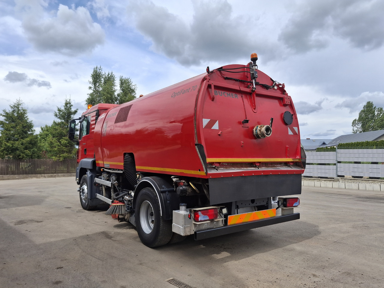 MAN TGS 18.320 Zamiatarka Kehrmaschine BUCHER 2 Motoren Karcher Szczotki L/R - سياره كنس شوارع: صورة 4 MAN TGS 18.320 Zamiatarka Kehrmaschine BUCHER 2 Motoren Karcher Szczotki L/R - سياره كنس شوارع: صورة 4
