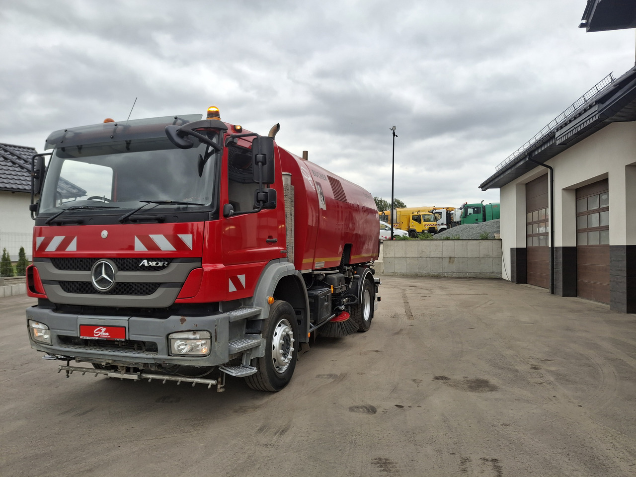 MERCEDES-BENZ Axor 1829 Zamiatarka Kehrmaschine BUCHER 2 Motoren Karcher PM10 Odchwaszczarka Sweeper - سياره كنس شوارع: صورة 2 MERCEDES-BENZ Axor 1829 Zamiatarka Kehrmaschine BUCHER 2 Motoren Karcher PM10 Odchwaszczarka Sweeper - سياره كنس شوارع: صورة 2