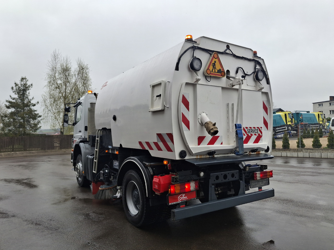 MERCEDES-BENZ Axor 1829 Zamiatarka Kehrmaschine Johnston 2 Motoren Karcher L/R - سياره كنس شوارع: صورة 3 MERCEDES-BENZ Axor 1829 Zamiatarka Kehrmaschine Johnston 2 Motoren Karcher L/R - سياره كنس شوارع: صورة 3