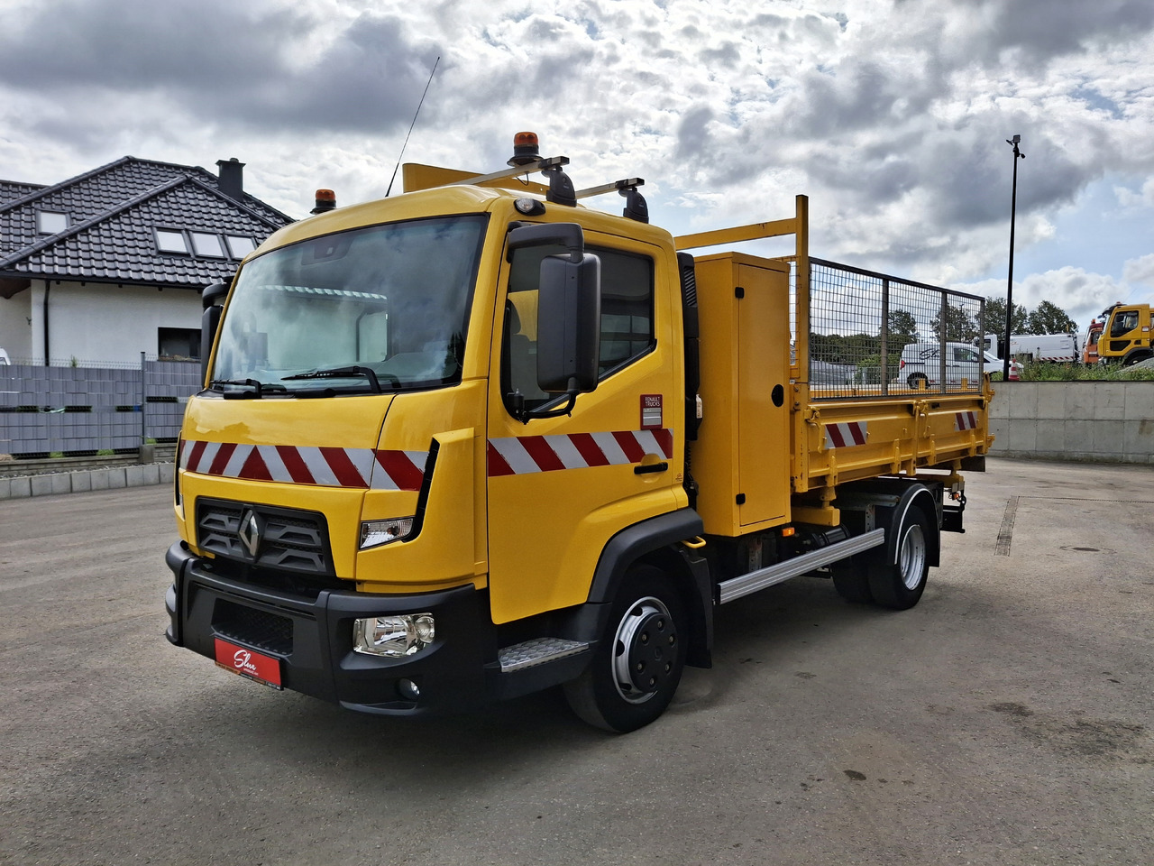 RENAULT D7.5 Wywrotka Kipper 3 Stronna 2015r 84 Tyś KM - شاحنة قلاب: صورة 2 RENAULT D7.5 Wywrotka Kipper 3 Stronna 2015r 84 Tyś KM - شاحنة قلاب: صورة 2