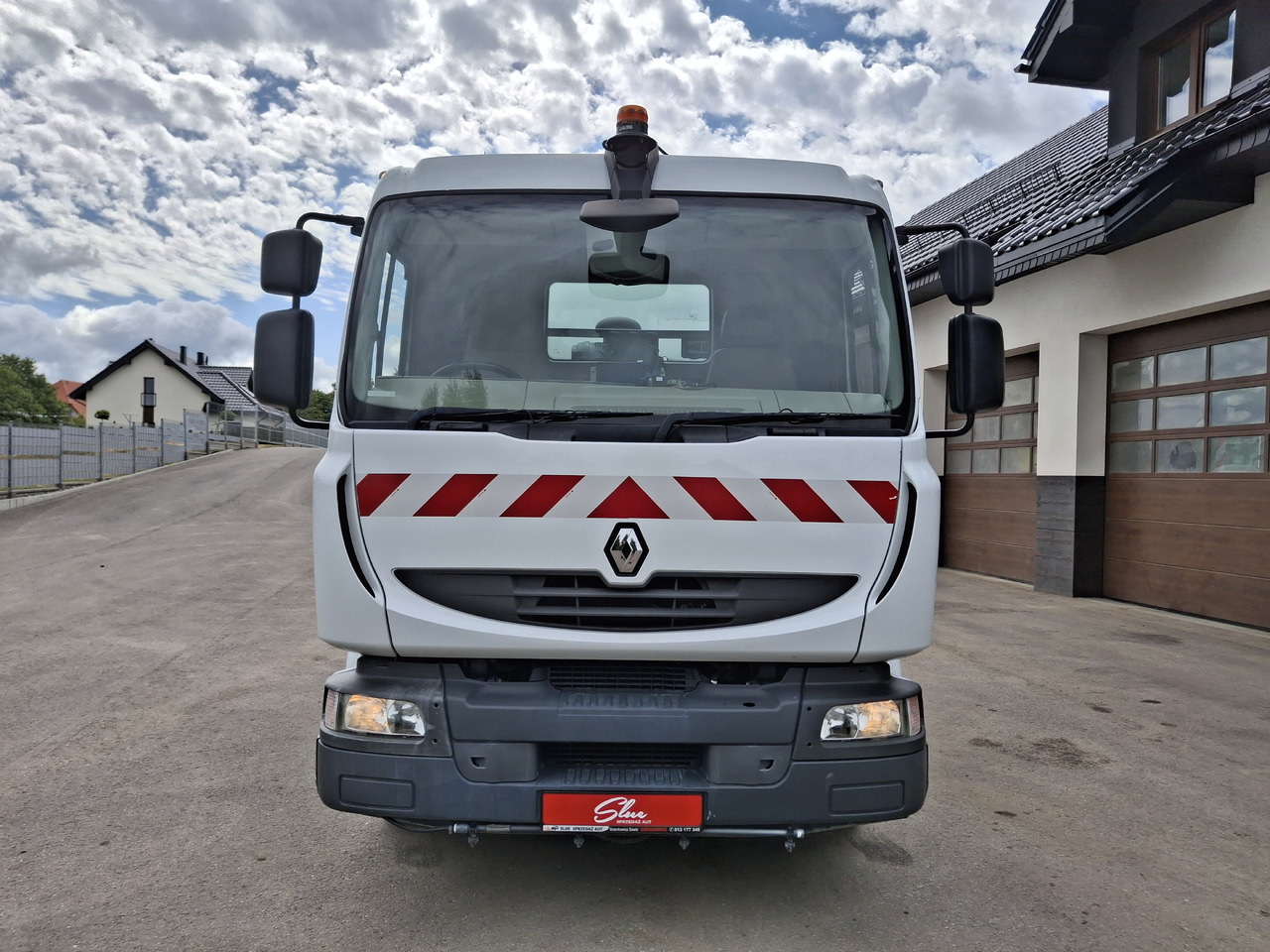 RENAULT Midlum 220 Zamiatarka Johnston VS500 Szczotki L/R Obie Strony Napęd Hydrostatyczny 2012r - سياره كنس شوارع: صورة 2 RENAULT Midlum 220 Zamiatarka Johnston VS500 Szczotki L/R Obie Strony Napęd Hydrostatyczny 2012r - سياره كنس شوارع: صورة 2