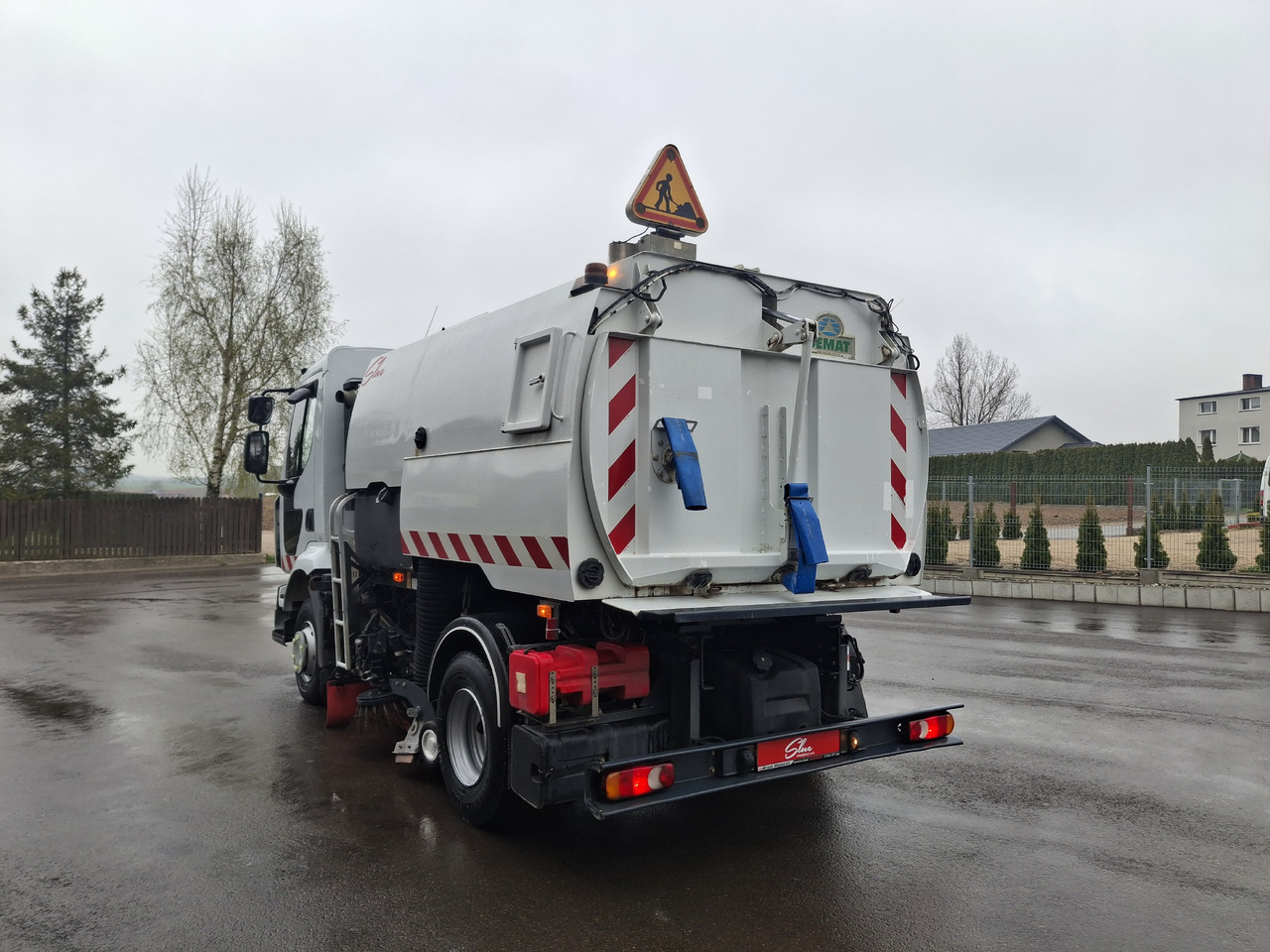 RENAULT Midlum 220 Zamiatarka Kehrmaschine Johnston 2 Motoren Szczotki L/R - سياره كنس شوارع: صورة 3 RENAULT Midlum 220 Zamiatarka Kehrmaschine Johnston 2 Motoren Szczotki L/R - سياره كنس شوارع: صورة 3