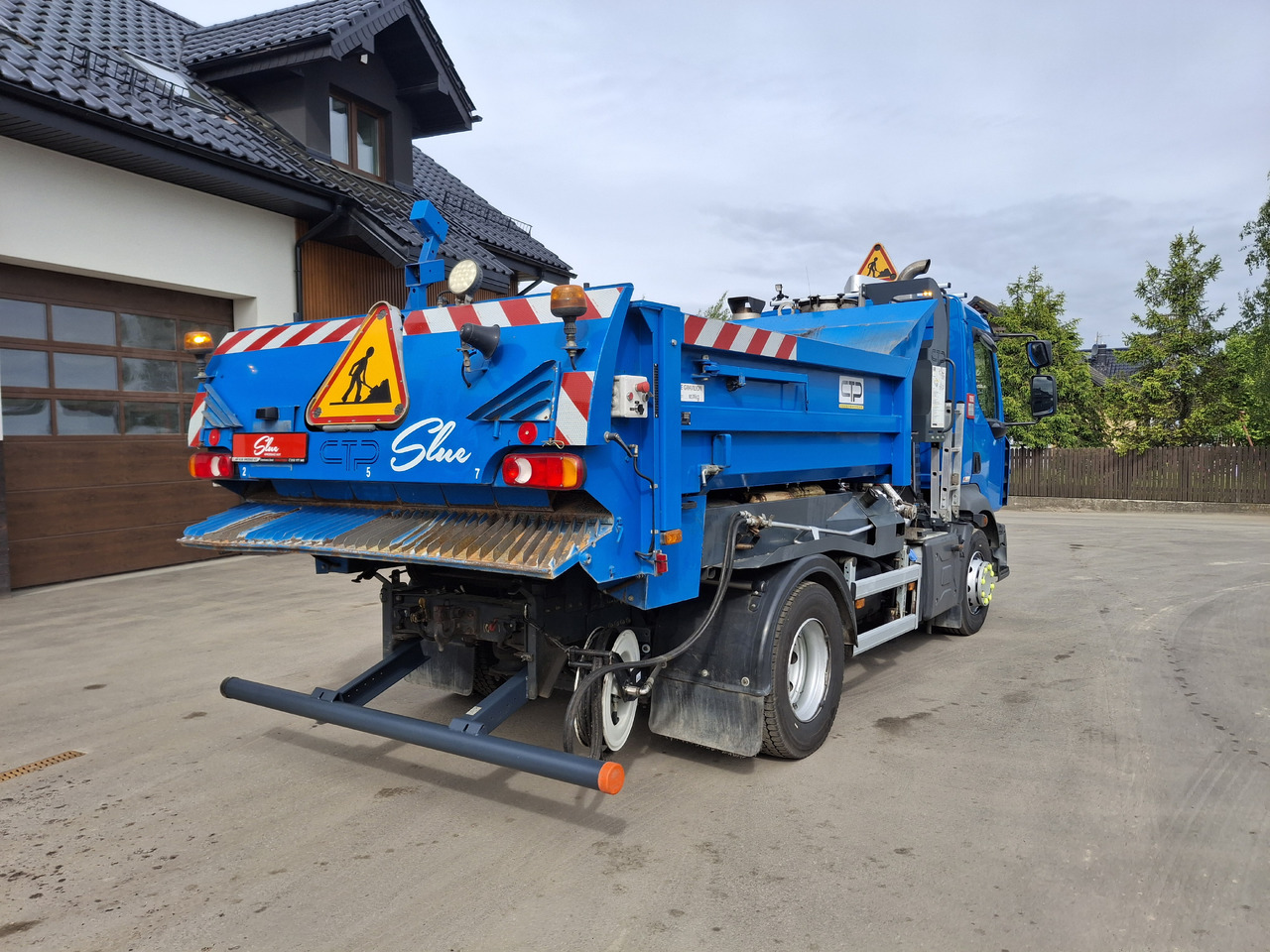 Renault D16 - موزع الأسفلت: صورة 3 Renault D16 - موزع الأسفلت: صورة 3