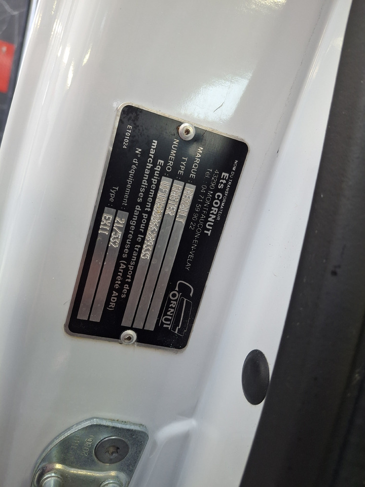 فان Renault Master ADR 9.1.1.2 EX/II: صورة 24