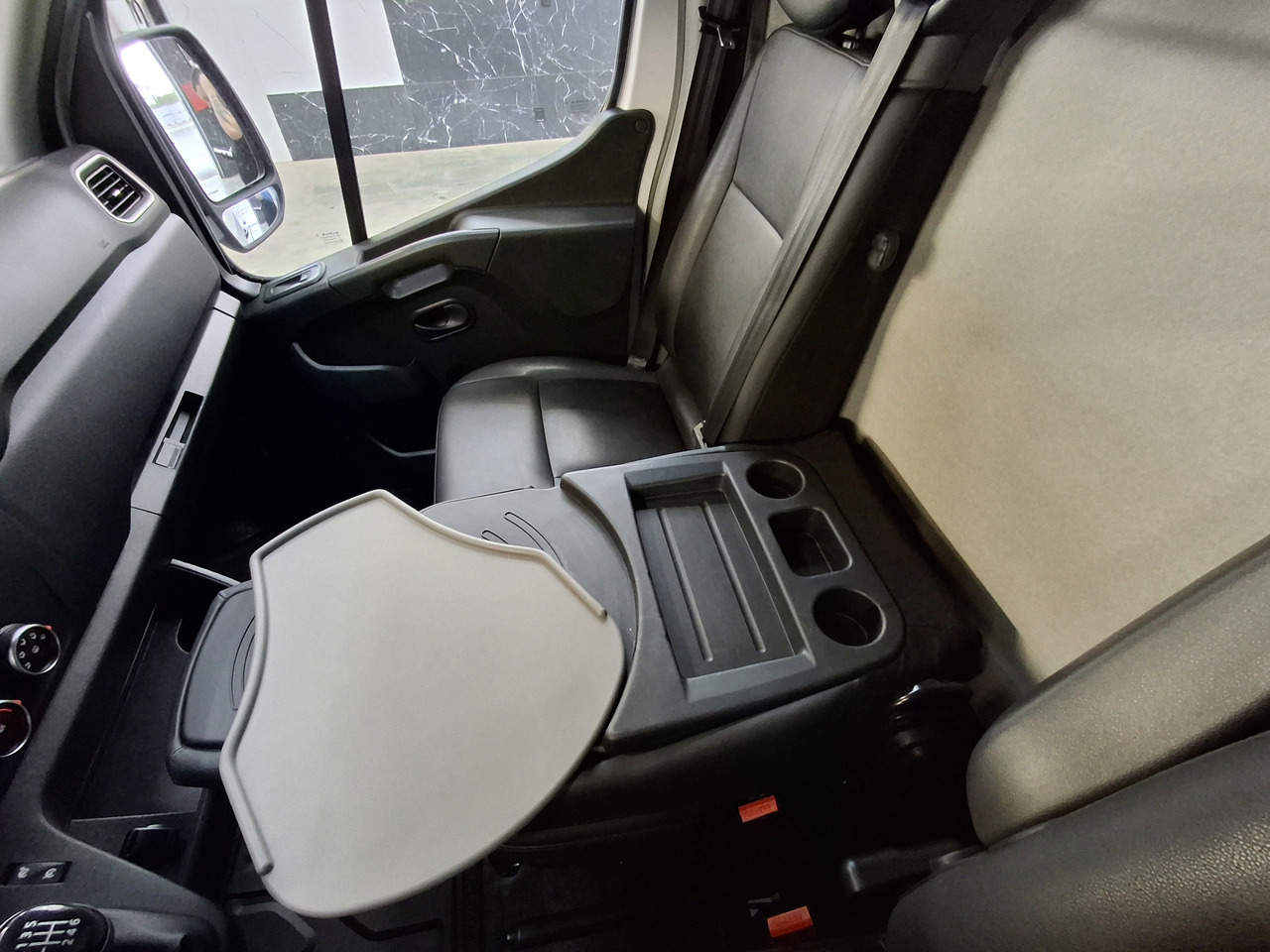 فان Renault Master ADR 9.1.1.2 EX/II: صورة 32