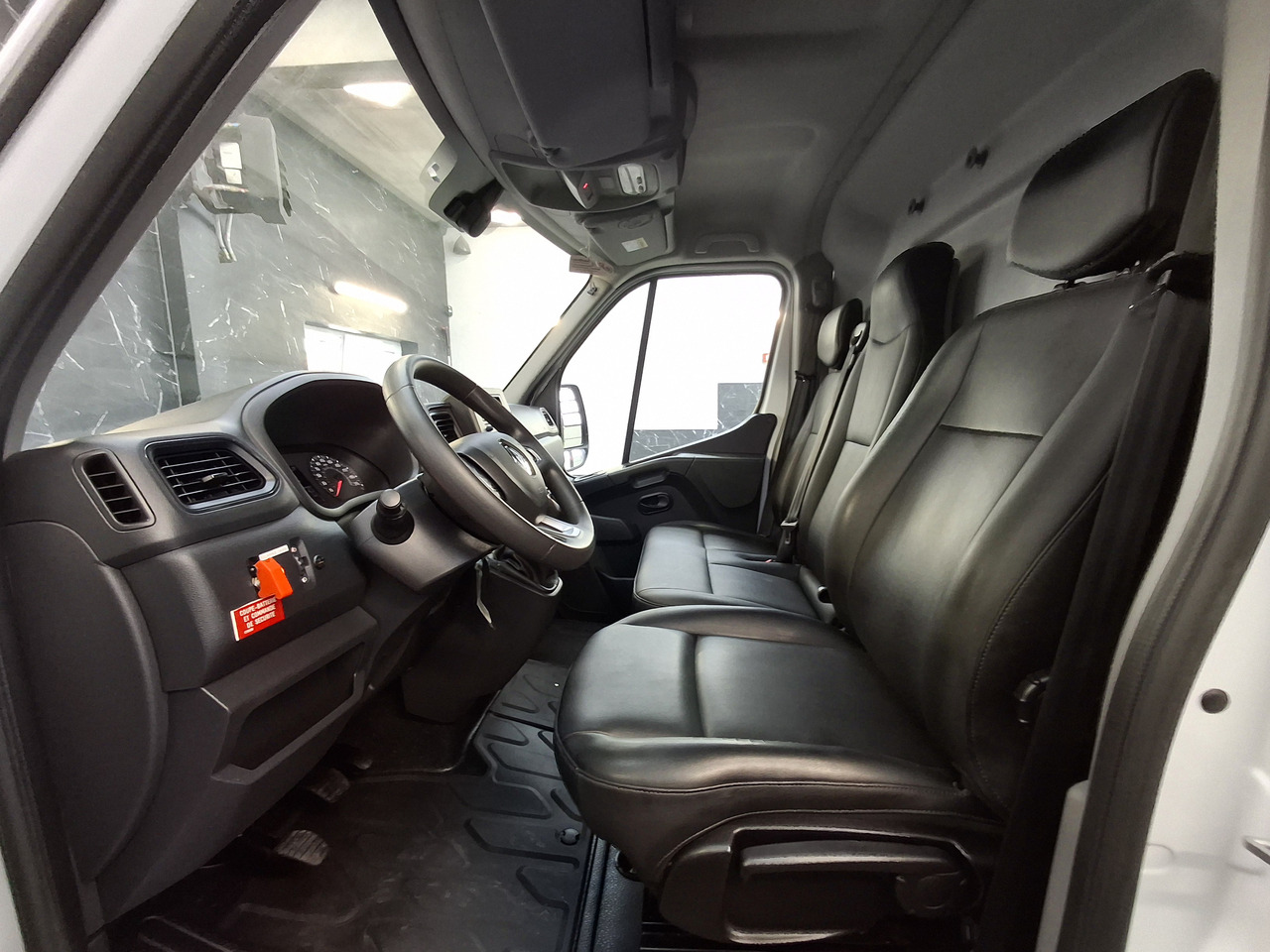 فان Renault Master ADR 9.1.1.2 EX/II: صورة 15