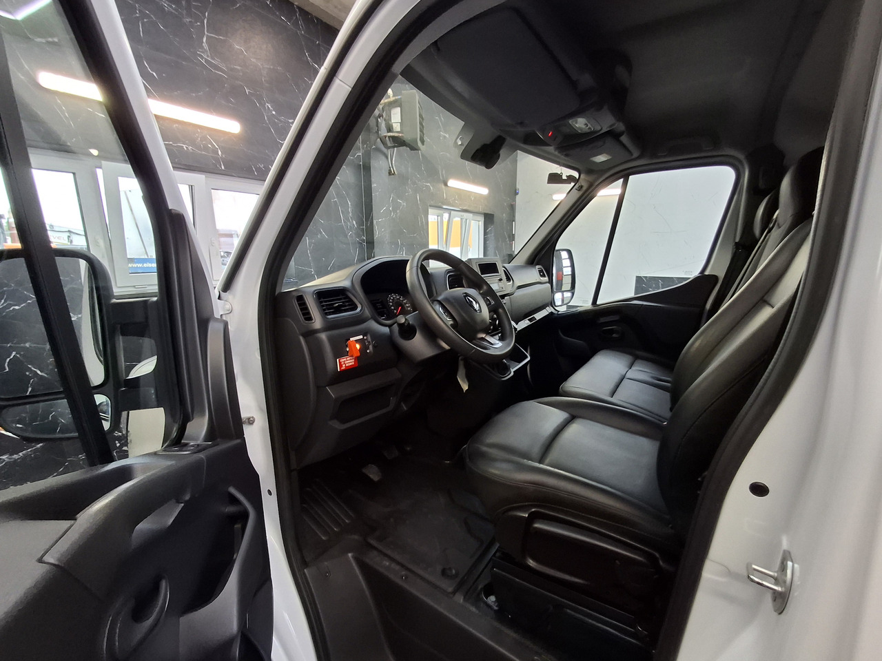 فان Renault Master ADR 9.1.1.2 EX/II: صورة 14